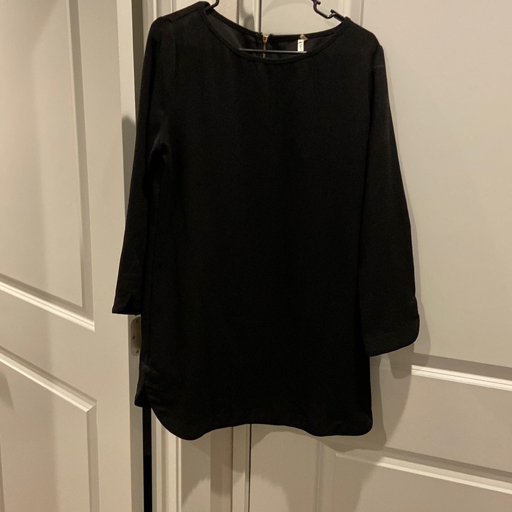 Black oversized dress with long sleeves